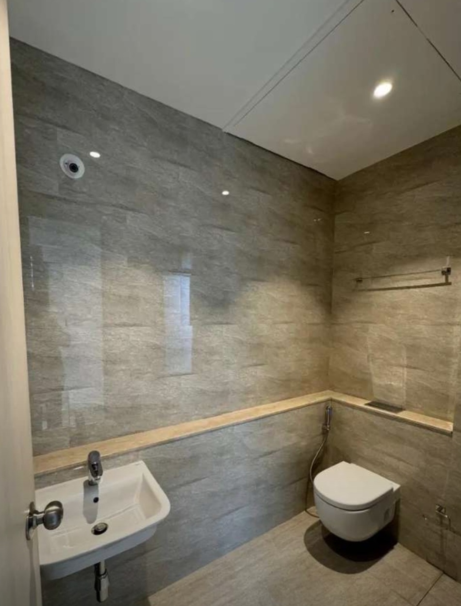 Screenshot_20260228_170648_OLX_India[1]